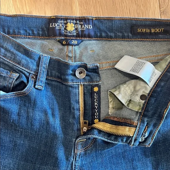 Lucky Brand Indigo Flare Jeans - Picture 4 of 5